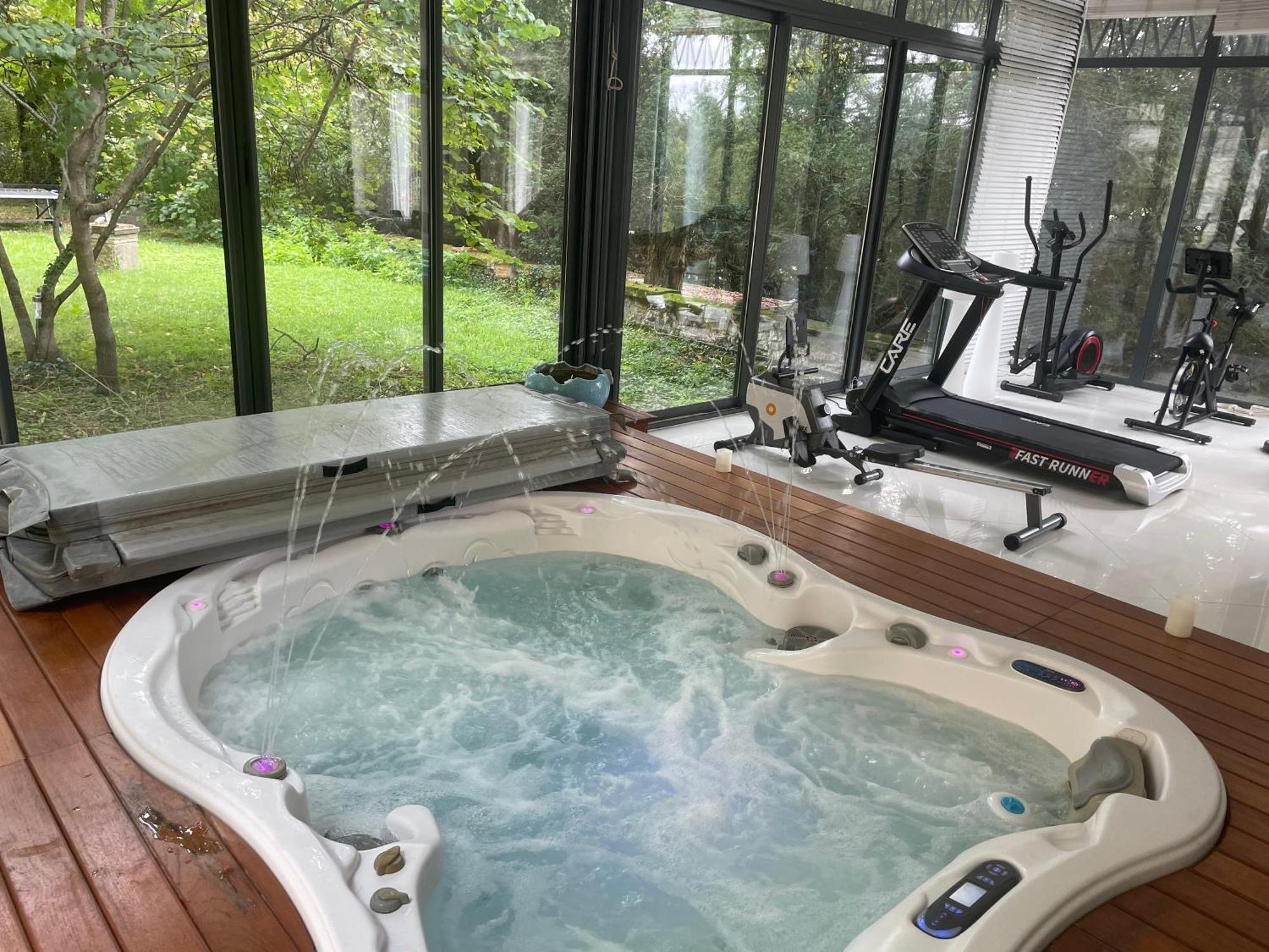 Villa Spa Perret-Havre De Paix Art Deco Dans Le Vexin-3Ha A 3Km De Giverny-La Roche Guyon-Ideal Pour Sejour Familial Ou Entre Amis-Aile Ouest Privatisee-Aire De Jeux-Billard-En Option Diner-Sauna-Fitness-Hamman-Massages-Pour 2 Nuits 1 H Jacuzzi Offer Sainte-Genevieve-les-Gasny Exterior foto